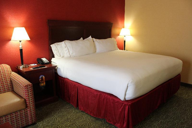 Holiday Inn Express & Suites Troy, An Ihg Hotel Экстерьер фото